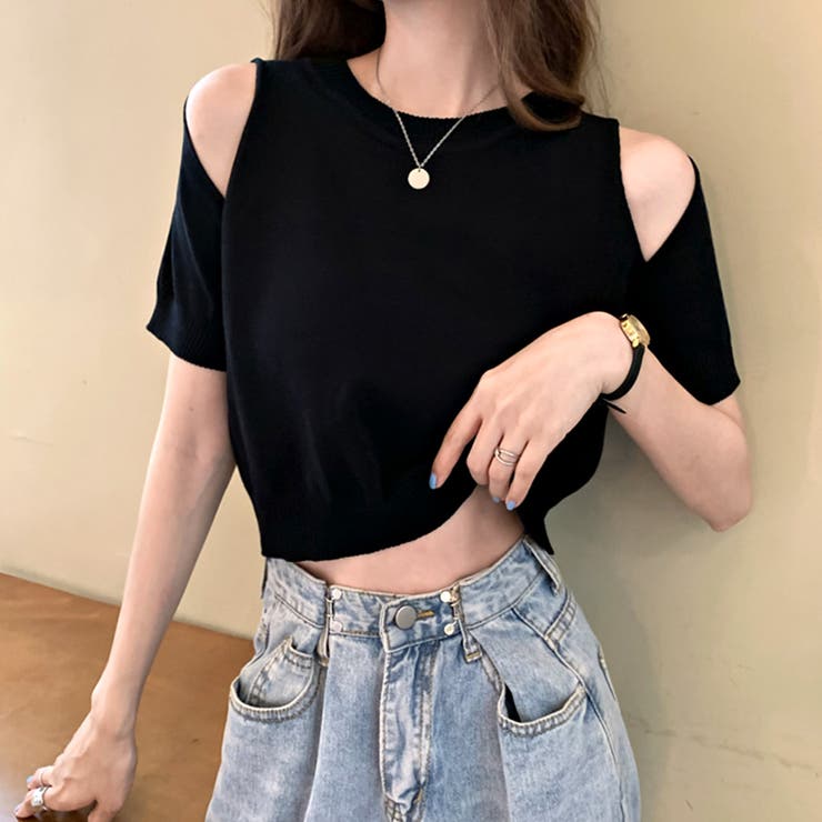 新品未使用！FOREVER UNIQUE トップス　ブラック　ショート丈 肩開きショート丈トップス Tシャツ カットソー[品番