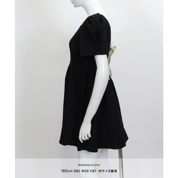 ビジューストラップが上品に 背中開きバックリボンミニワンピース