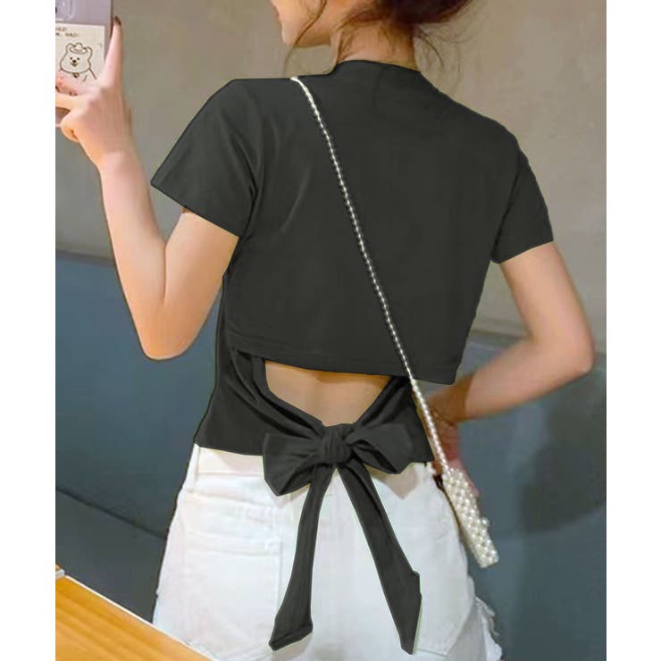 バックシャンで旬な装い ウエスト見せバックリボンTシャツ