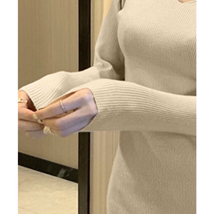 胸元のカッティングデザインがポイント ニットワンピース リブニット | Riff | 詳細画像4 