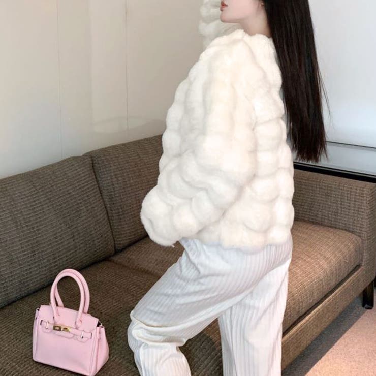 羽織るだけでリッチな気分に ファーショートコート ファー | Riff | 詳細画像6 