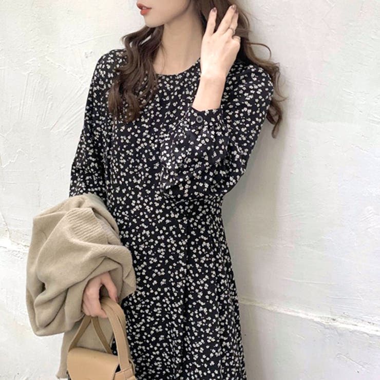 甘くなりすぎない淡色ワンピ 小花柄ワンピース ロングワンピース