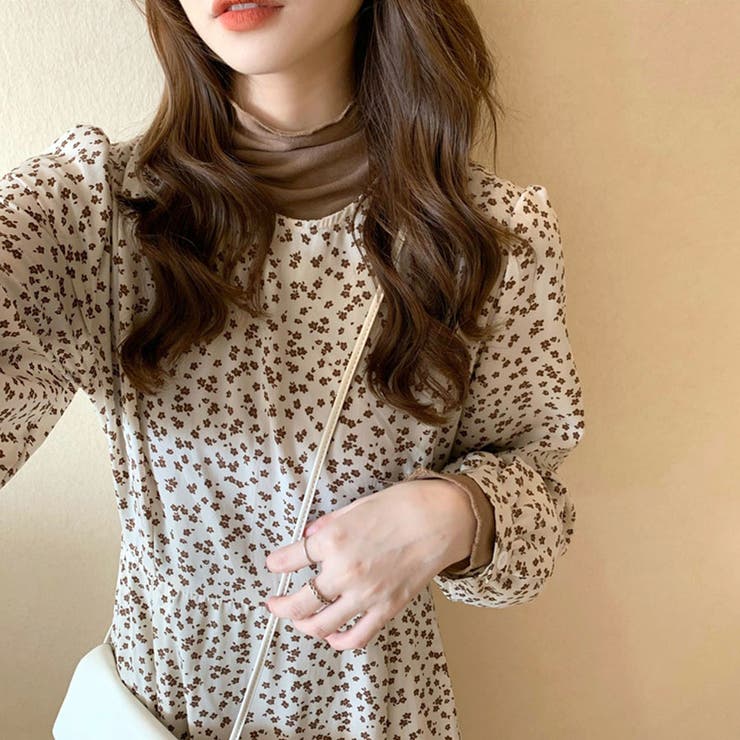 甘くなりすぎない淡色ワンピ 小花柄ワンピース ロングワンピース