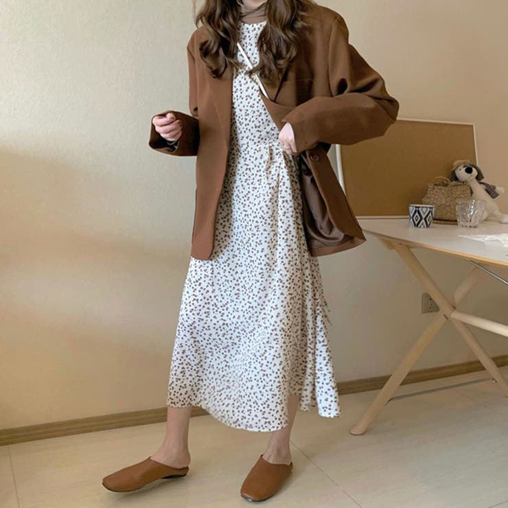 甘くなりすぎない淡色ワンピ 小花柄ワンピース ロングワンピース
