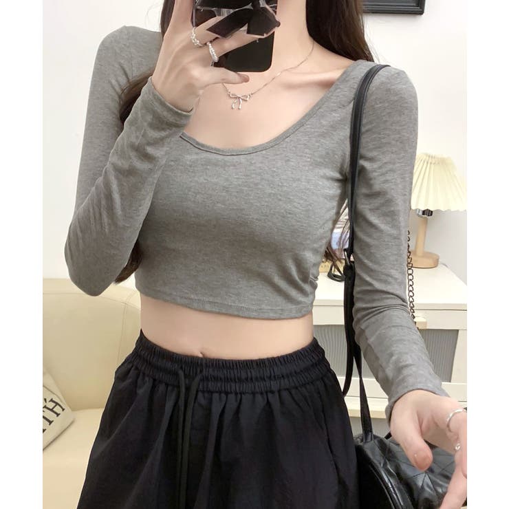 Reurie' tシャツ カップ付きUネックタイトトップス／padded