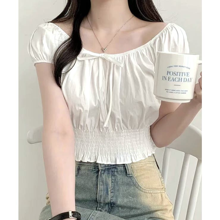 オフホワイト | オフショルシャーリング半袖トップス パフスリーブ リボン | Riff
