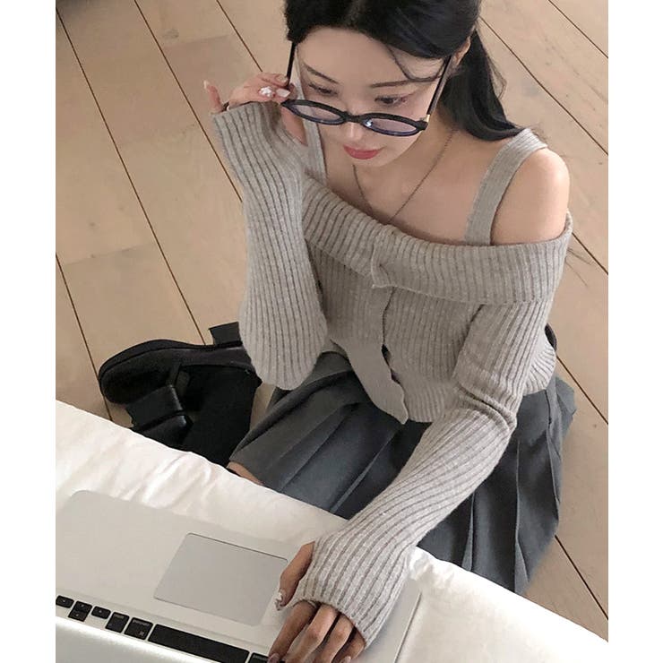 オフショル前ボタンニット オフショルダー 指穴開きニット | Riff | 詳細画像5 