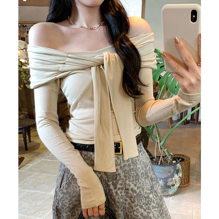 ベージュ | オフショルフロントリボントップス オフショルダー Tシャツ | Riff