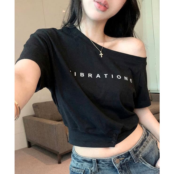 ブラック | ワンショルロゴプリントTシャツ 裾ボタン ワンショルダー | Riff