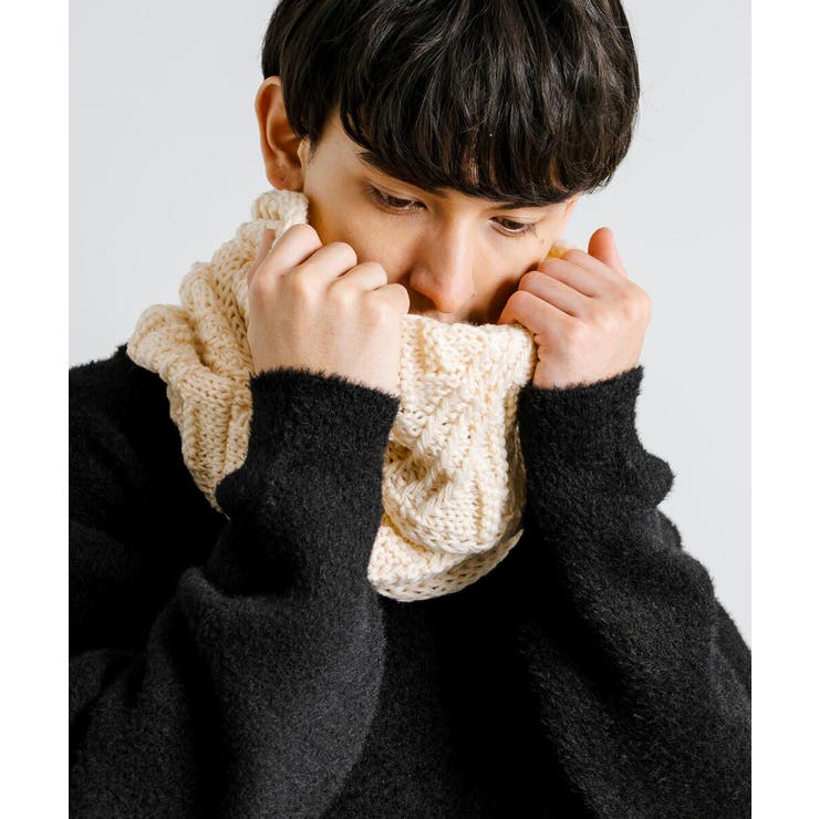 HYKE ネックウォーマー ケーブルニット フリンジ ウール スヌード ブラック HYKE ネックウォーマー ケーブルニット フリンジ ウール スヌード