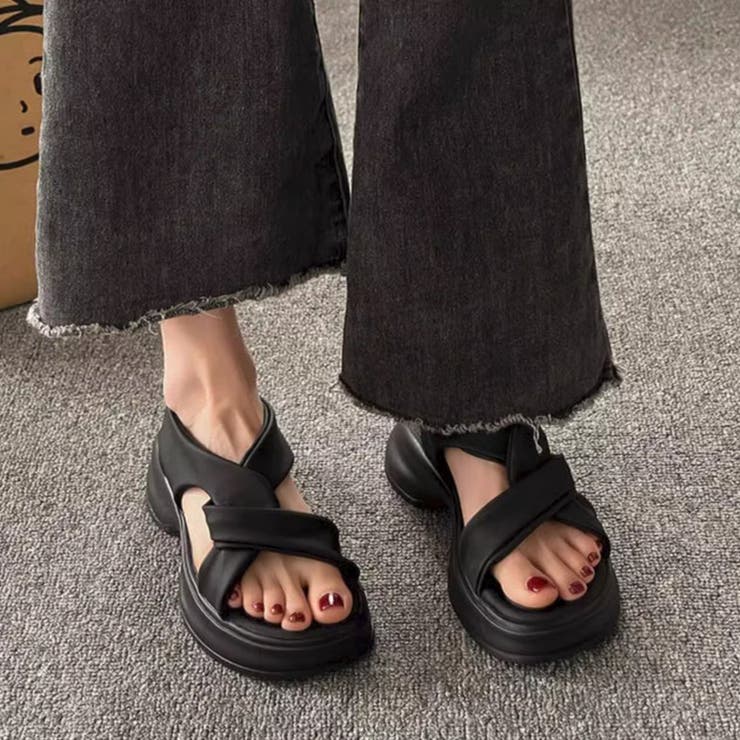 ブラック