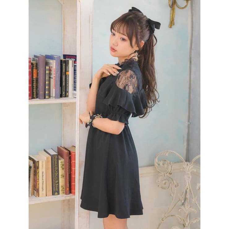 ロジータ ROJITA 肩レースブローチ付き半袖ワンピース 明日カノ ROJITA 肩レースブローチ付きワンピース ピンク 明日カノ ゆあて