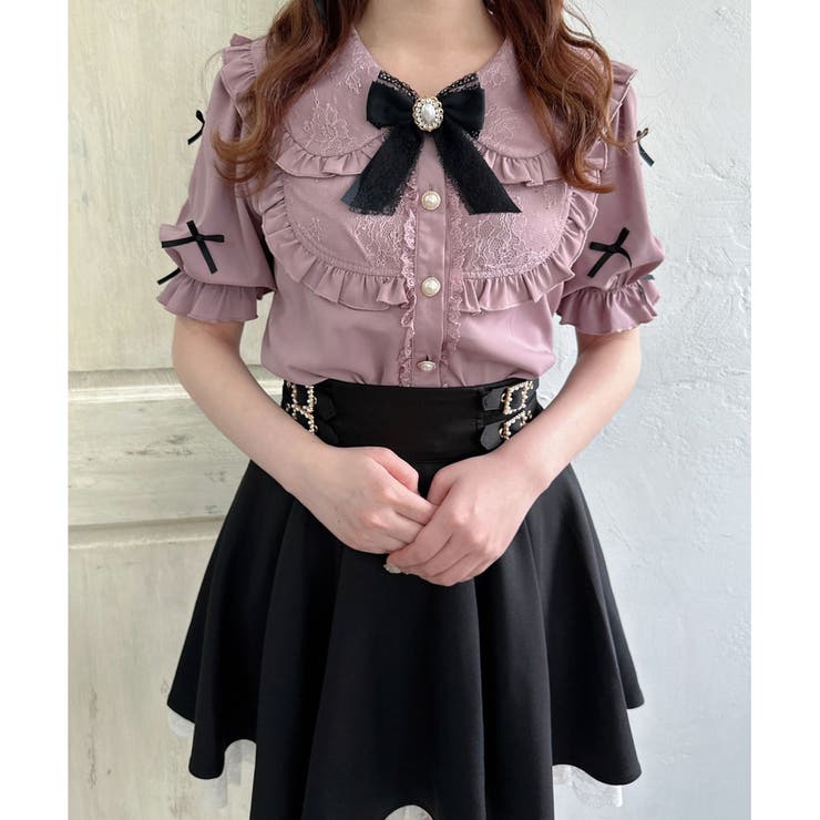 ★新品★ ROJITA 袖リボンヨーク衿レースブラウス ★ ROJITA（ロジータ）の「袖リボンヨーク衿レースブラウス（シャツ