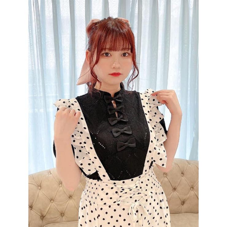 ラベンダーパンジーレース使いのフリルスカートです❣ 着る人のエレガンスを引き出す配色フラワーレースタイトスカート