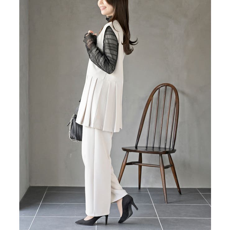 LUXEAKMPLUSホワイト 中綿ベスト、パンツセットアップ 楽天市場】LUXEAKMPLUS リュクスエイケイエムプラス セットアップ バイ