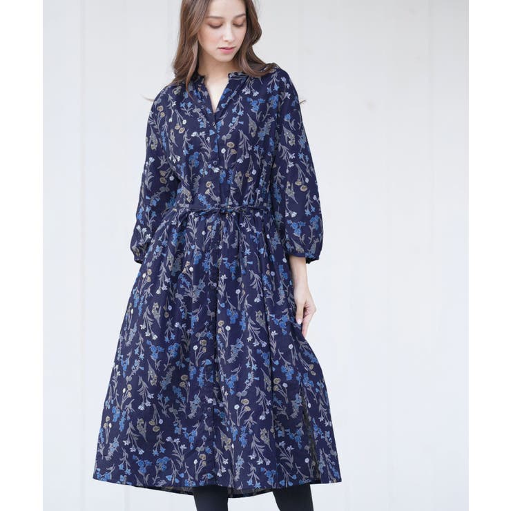 花柄ネイビー長袖ボックスプリーツワンピース 花柄プリントスタンド