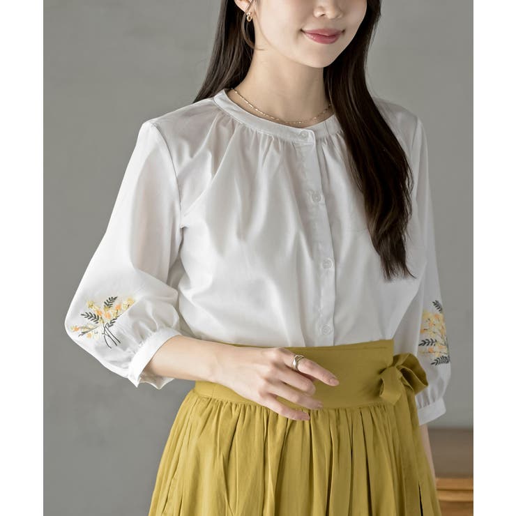 オフホワイト | 刺繍スリーブバンドカラー７分袖ブラウス | rps