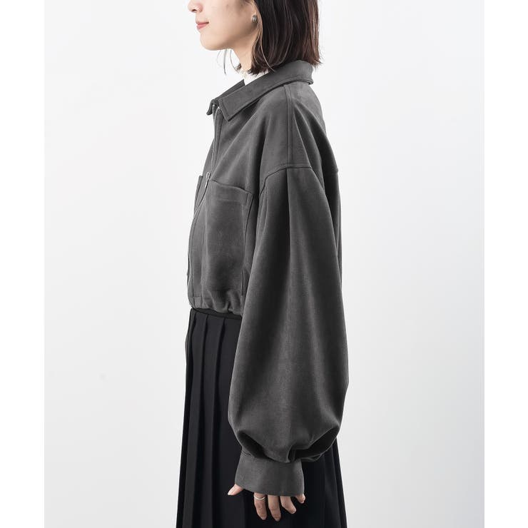 タグ付き新品⭐︎Liesseリエス⭐︎ショート丈パフスリーブブルゾン タグ付き新品⭐︎Liesseリエス⭐︎ショート丈パフスリーブ