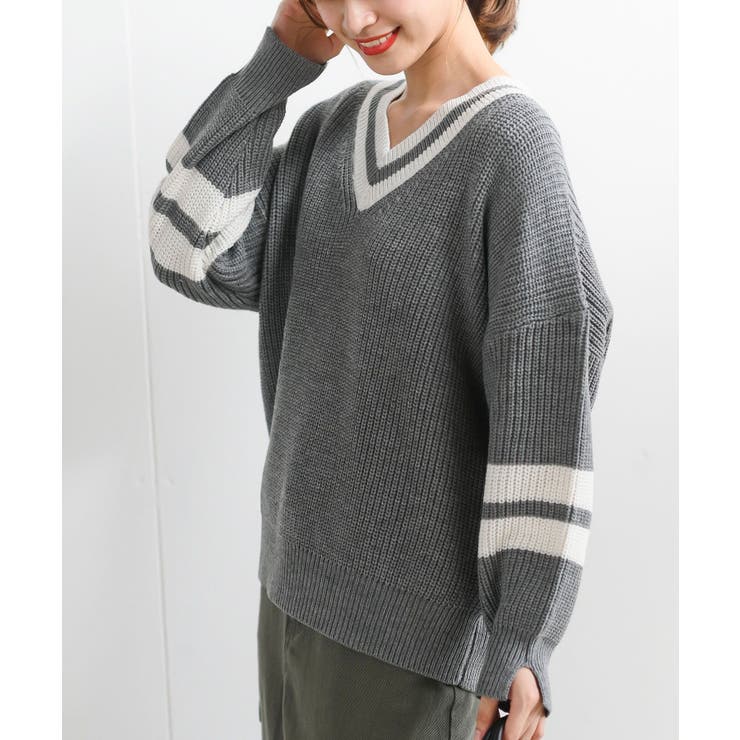 トゥジュー ケーブルニット チルデンニット Vネック ウール100% トゥジュー ケーブルニット チルデンニット Vネック グレー su0 ニット