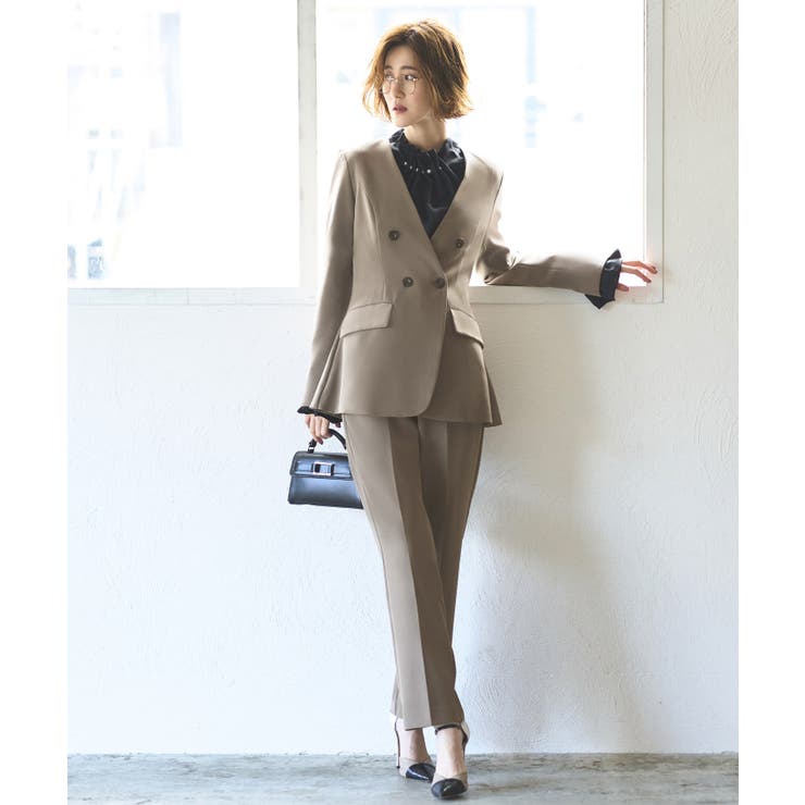グレージュ(BE) | バッククロスケープダブルブレストジャケット＆ストレートパンツスーツ | RUIRUE BOUTIQUE
