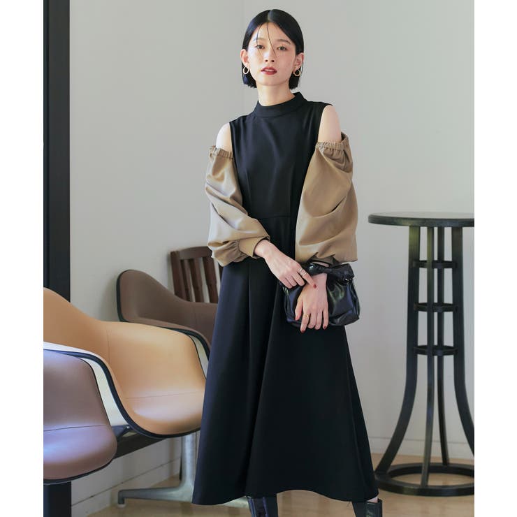 ブラック×カーキベージュ(BLZ) | 【ストレッチ/2way】袖配色オープンショルダーフレアワンピース | RUIRUE BOUTIQUE