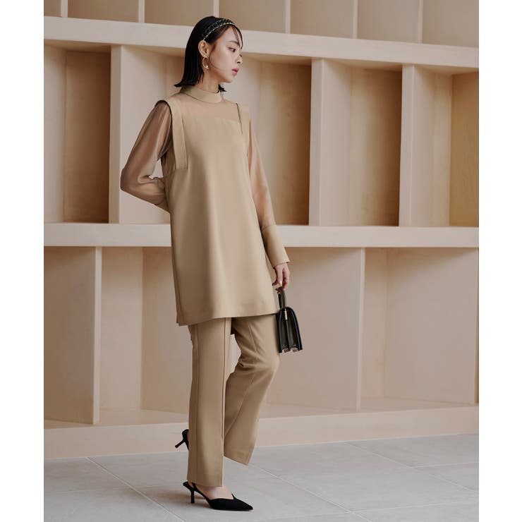 ベージュ(BE) | バックパールデザイントップス×フレアスリットパンツ | RUIRUE BOUTIQUE