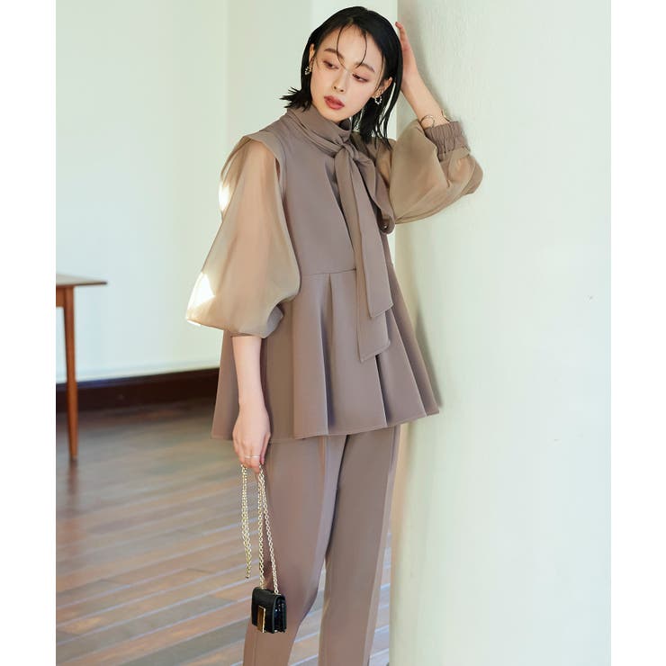 ボウタイ付きオーガンジースリーブタックフレアトップス＆スリムテーパードパンツ | RUIRUE BOUTIQUE | 詳細画像1 