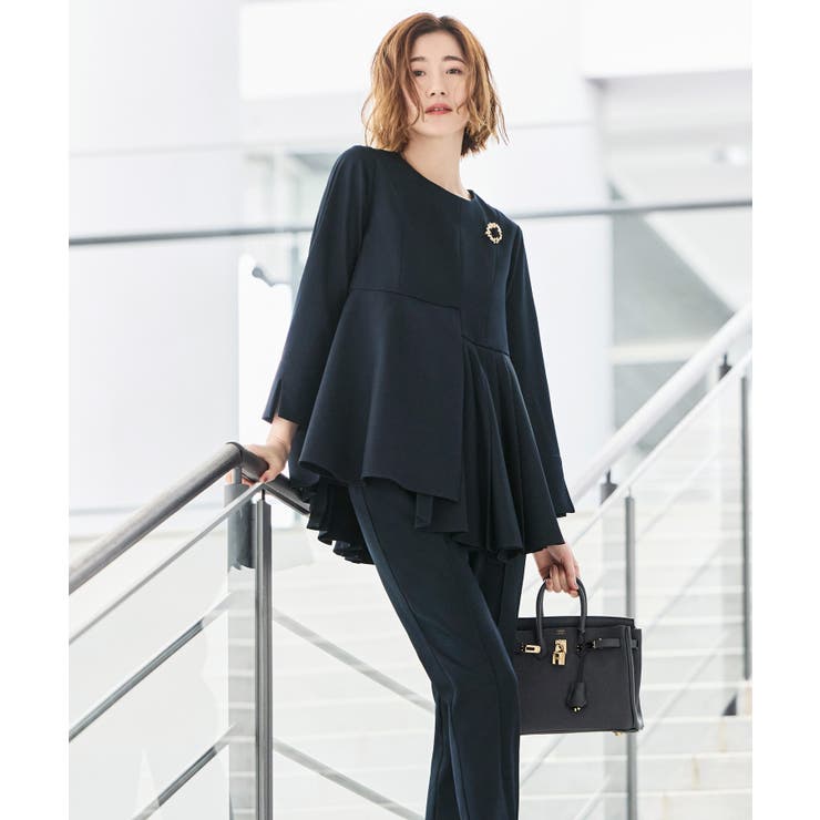 ネイビー(NE) | 【2点set】 アシンメトリー・プリーツトップス＆スリムテーパードパンツ | RUIRUE BOUTIQUE