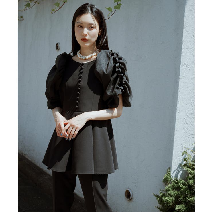 ブラック(BL) | フリルスリーブトップス×スリムパンツセットアップ | RUIRUE BOUTIQUE