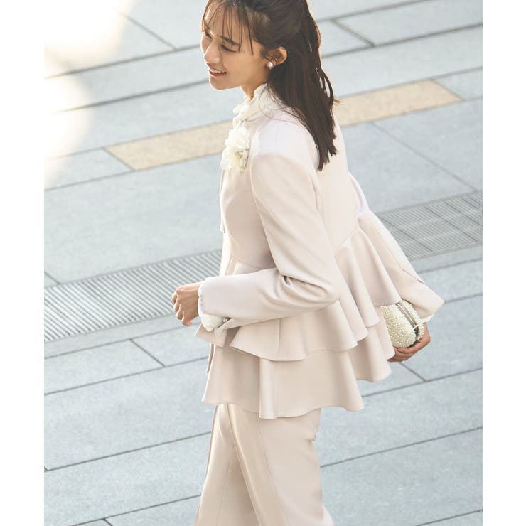 ノーカラーフリルペプラムスリムパンツスーツ | RUIRUE BOUTIQUE | 詳細画像4 