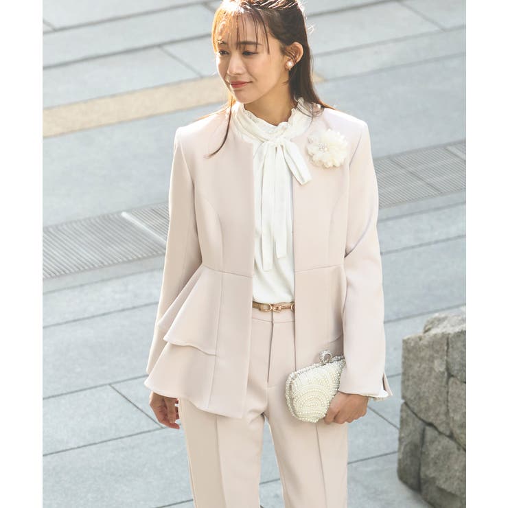 アイボリー(WH) | ノーカラーフリルペプラムスリムパンツスーツ | RUIRUE BOUTIQUE