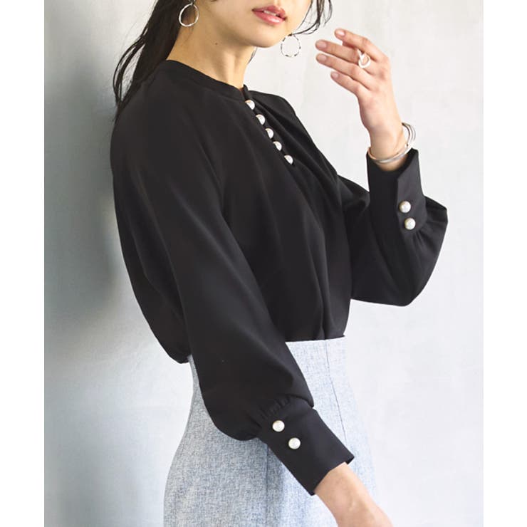 ブラック(BL) | スリットパールスタンドカラーブラウス | RUIRUE BOUTIQUE