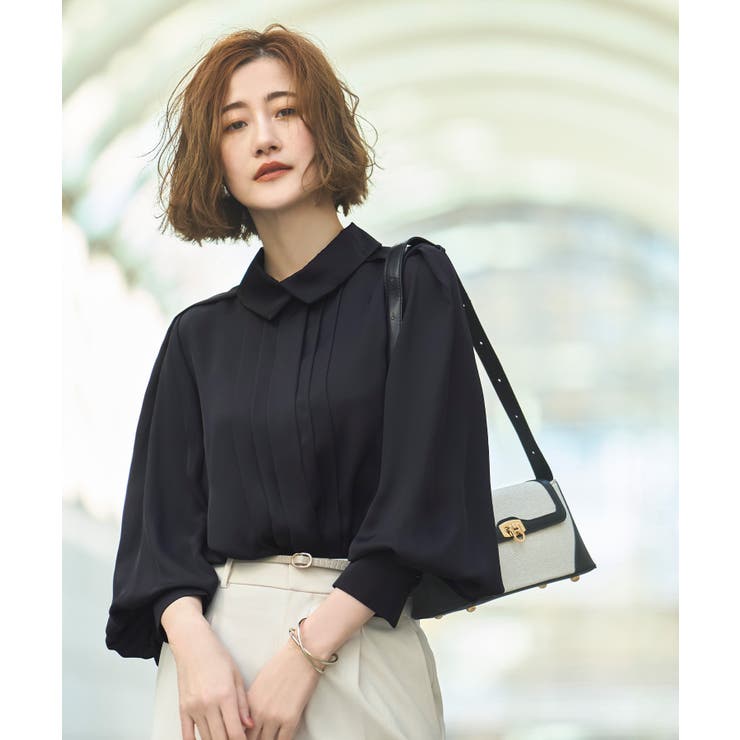 ブラック(BL) | [ドレスアップデコルテ ブラウスシリーズ]シャツカラー タックブラウス | RUIRUE BOUTIQUE