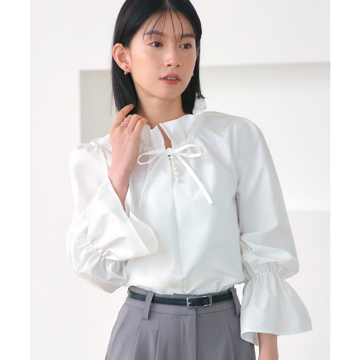 オフホワイト(WH) | 【洗える】パールボタン フリルブラウス | RUIRUE BOUTIQUE