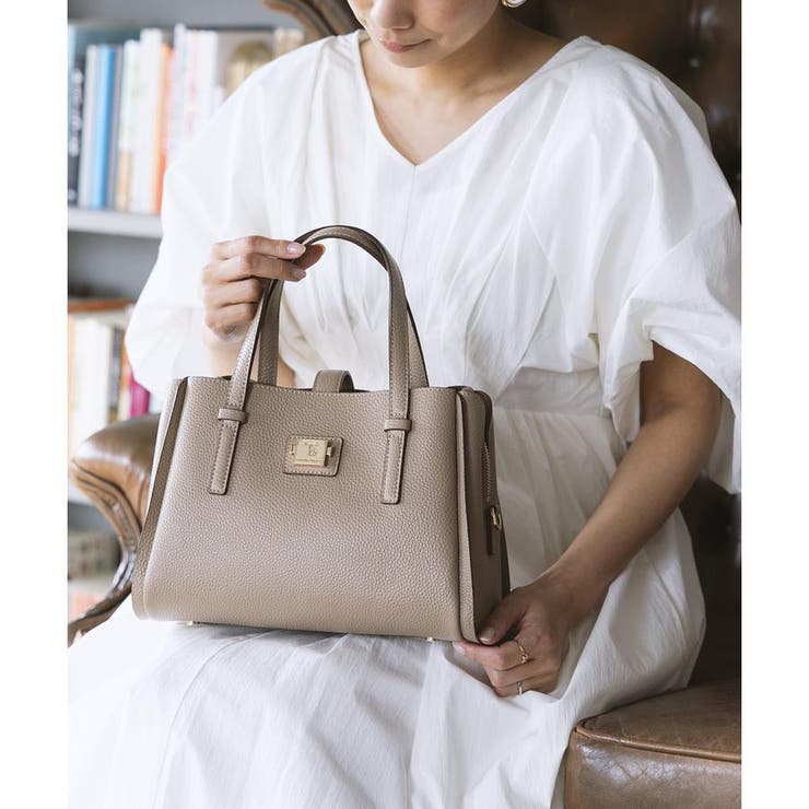 サマンサタバサ スクエア金具 シンプルハンドバッグ スクエア金具 シンプルハンドバッグ[品番：STJW0012419]｜Samantha