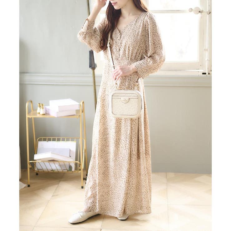 オフホワイト | エンボスクロスショルダーバッグ | SAMANTHAVEGA