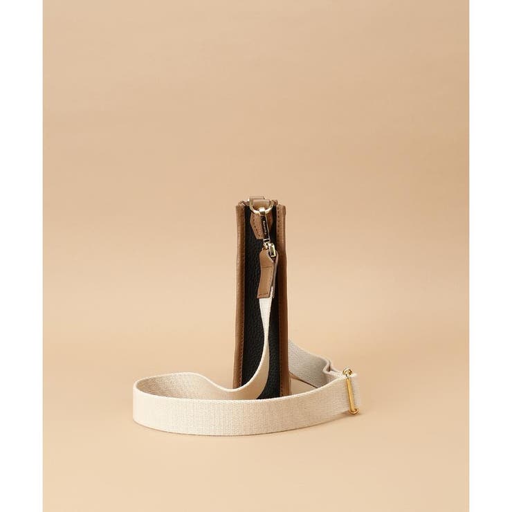 パンチングデザイン スクエアショルダーバッグ | Samantha Thavasa | 詳細画像2 