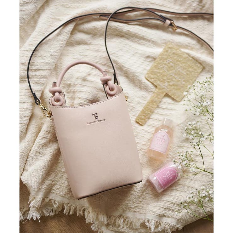 Samantha Thavasa サマンサタバサのカットデザインハンドバッ グ  