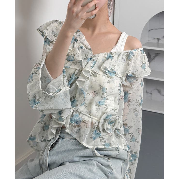 ブルー
