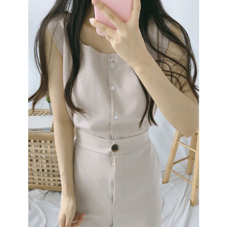 ベージュ
