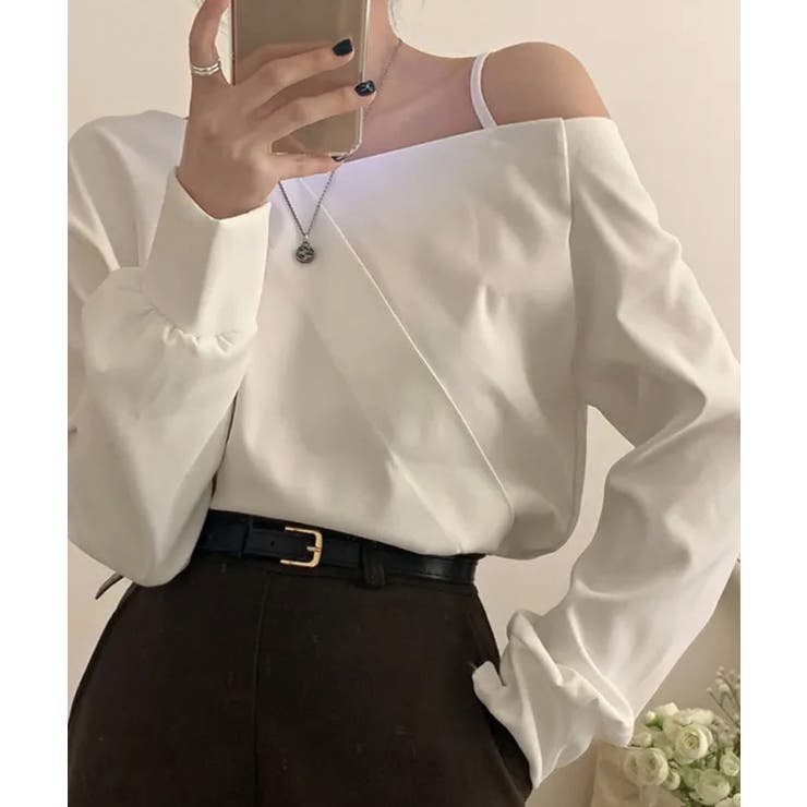 アイボリー | アシンメトリーオフショルダーブラウス | VIVID LADY