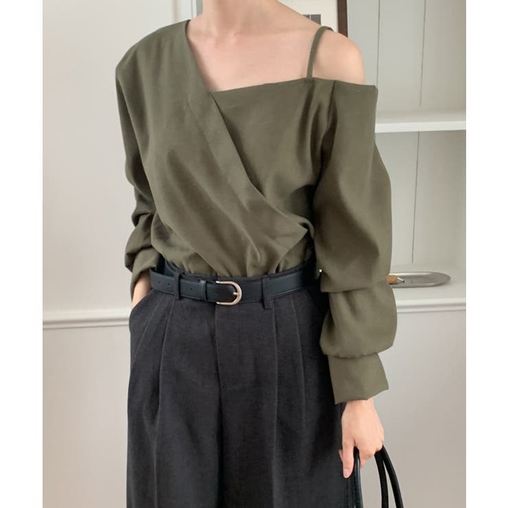 カーキ | アシンメトリーオフショルダーブラウス | VIVID LADY