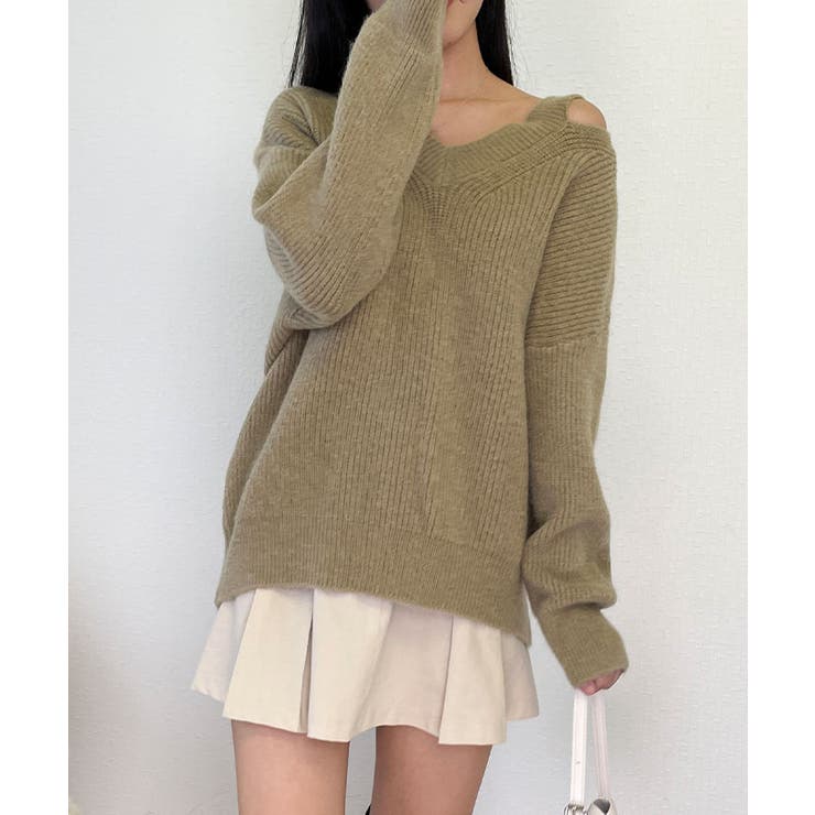 カーキ