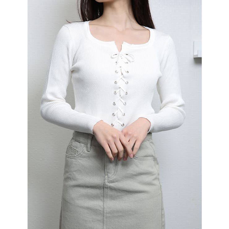 ユニークなレースアップ長袖ニット クロップド丈 レディース[品番