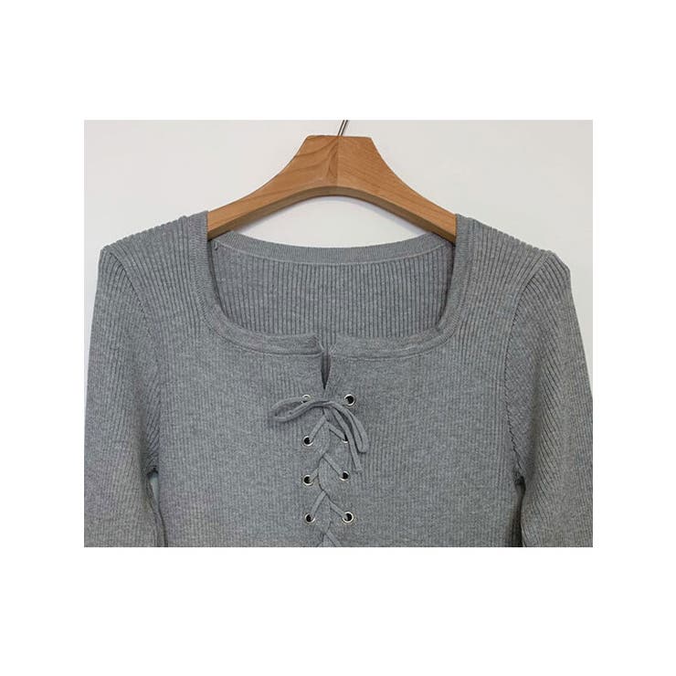ユニークなレースアップ長袖ニット クロップド丈 レディース[品番