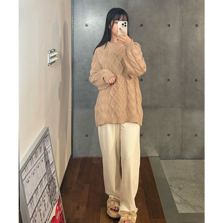 ホワイト ベージュ 編み込みニットセーター ニット セーター ケーブルニットトップス[品番：KH000015045]｜VIVID