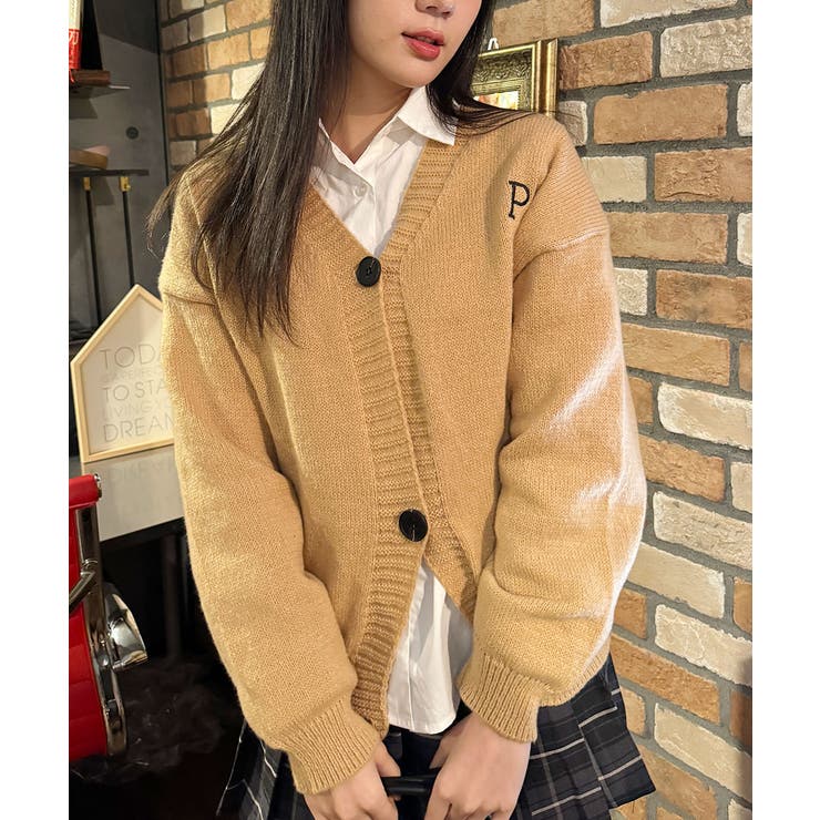 ベージュ