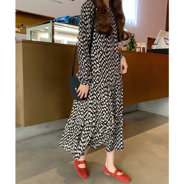 ピンクハウス 半袖 ティアード風 切替 ドット柄 ロングワンピース 黒 春夏秋冬 ピンクハウス 半袖 ティアード風 切替 ドット柄 ロング