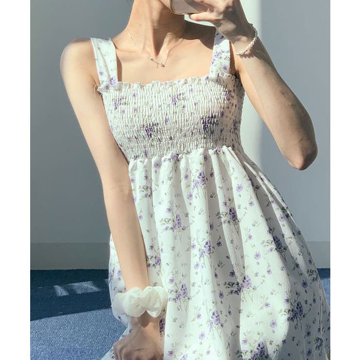 お値下げ‼️LAURA ASHLEY 花柄プリーツワンピース 半袖 グレー LAURA ASHLEY 花柄プリーツワンピース 半袖 グレー