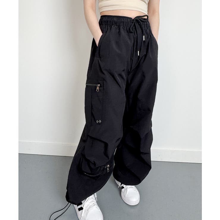 SEE SEE黒パンツ シャカシャカ